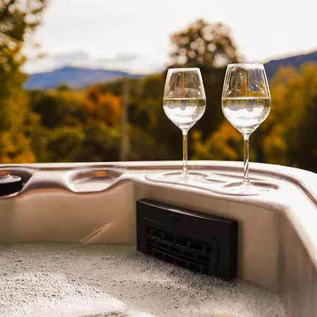 Semesterbostad Zachod Beskidu Z Jacuzzi Na Wylacznosc