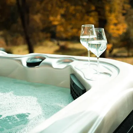 Zachod Beskidu Z Jacuzzi Na Wylacznosc Semesterbostad *